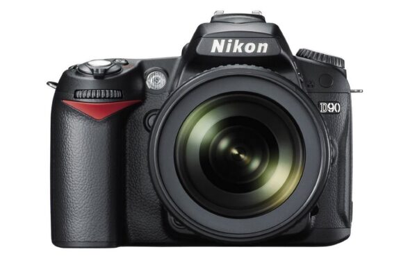 Nikon D90 DSLR Camera with 18-105mm Lens( Black )